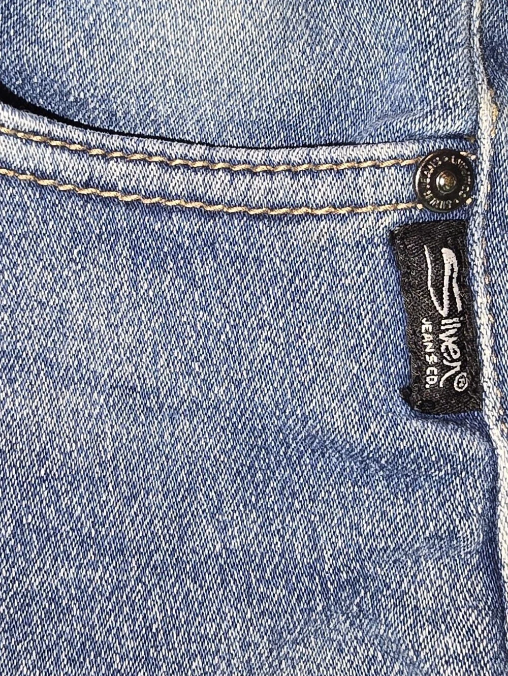 Silver Jeans Co. Derek Denim Pull-On Shorts - Excellent Condition